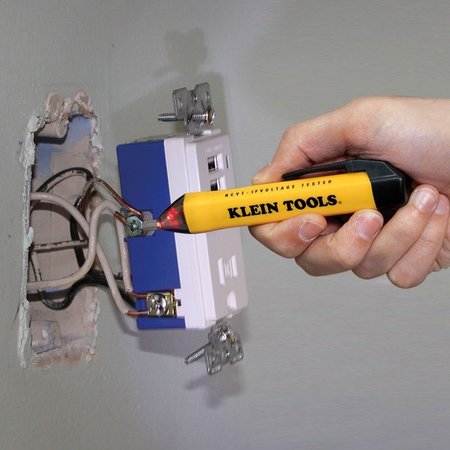 Klein Tools NonContact Voltage and GFCI Receptacle Test Kit NCVT1PKIT